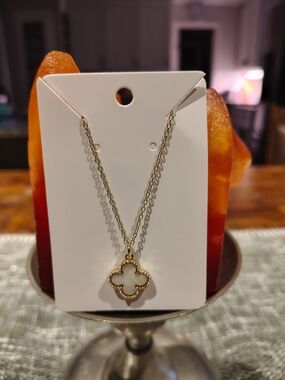 Gold Clover Pendant Necklace - Women Jewelry